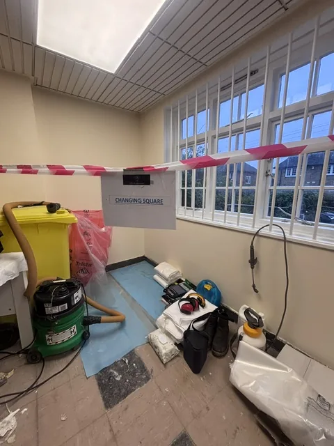 Asbestos floor tile and bitumen removal in Hornsey
